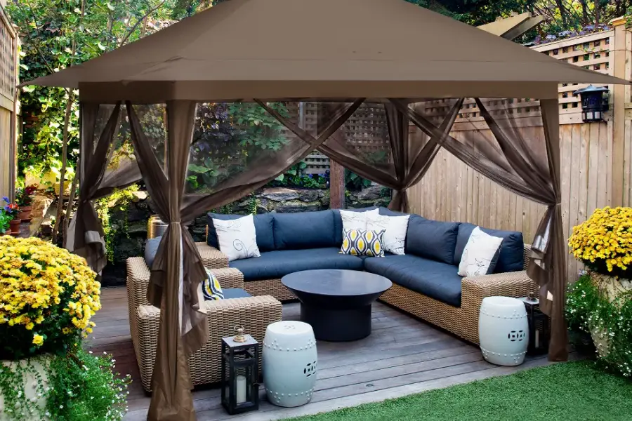 Easy-setup pop-up gazebo